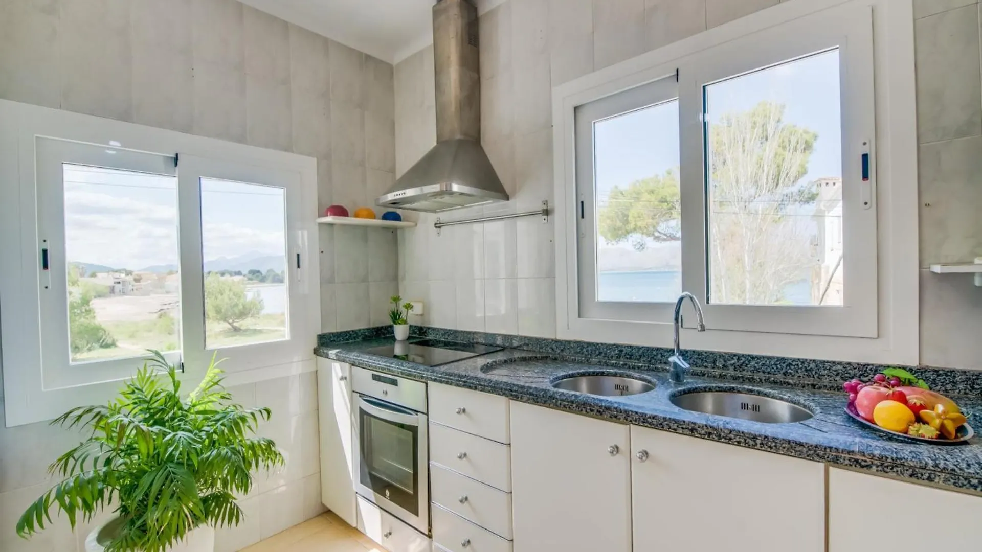 Apartment With Views Of The Bay Of Pollenca Alcudia