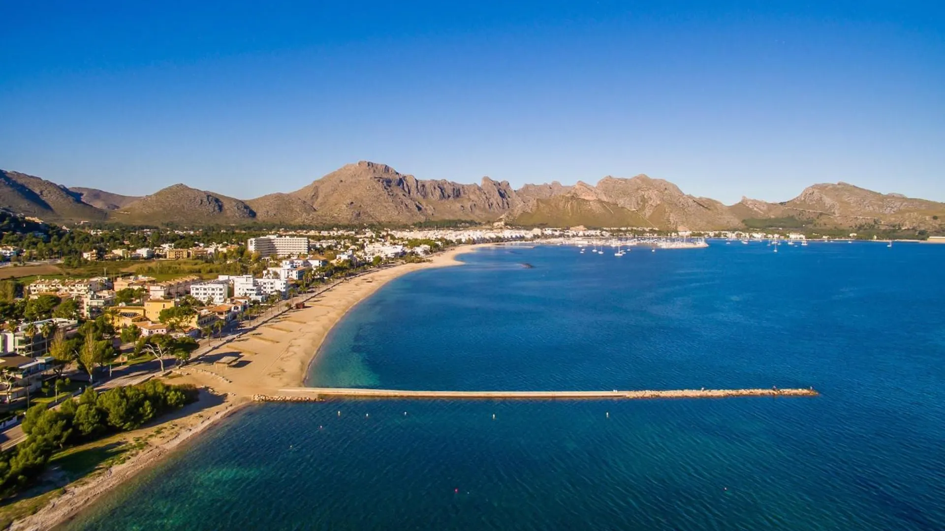 Apartment With Views Of The Bay Of Pollenca Alcudia